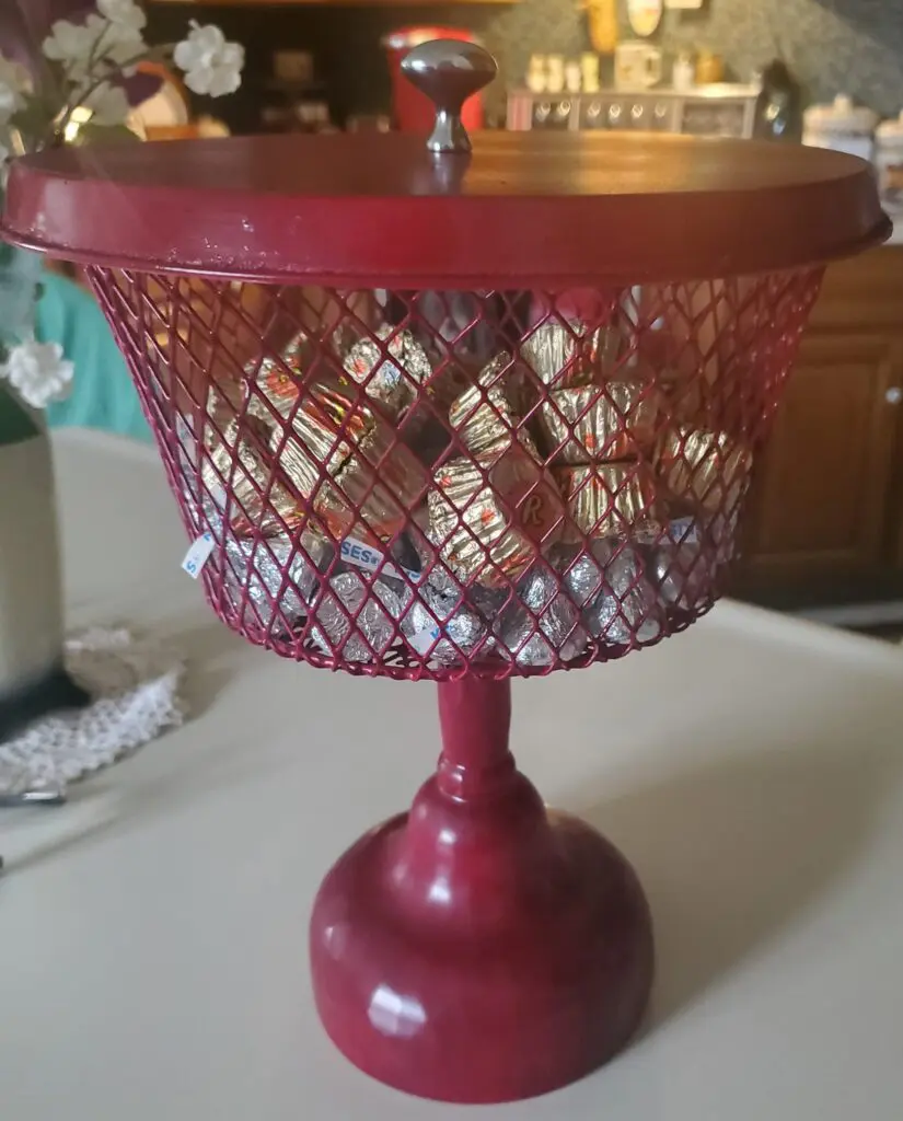 Wire basket crafts