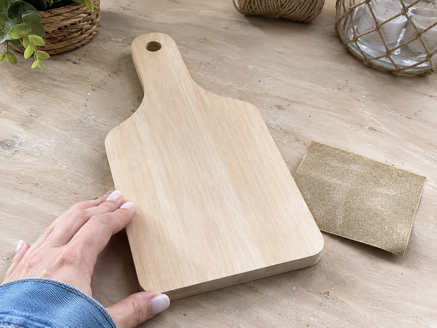 How to prepare the board surface - DIY Coastal Farmhouse Cutting Board Decor DIY tutorial