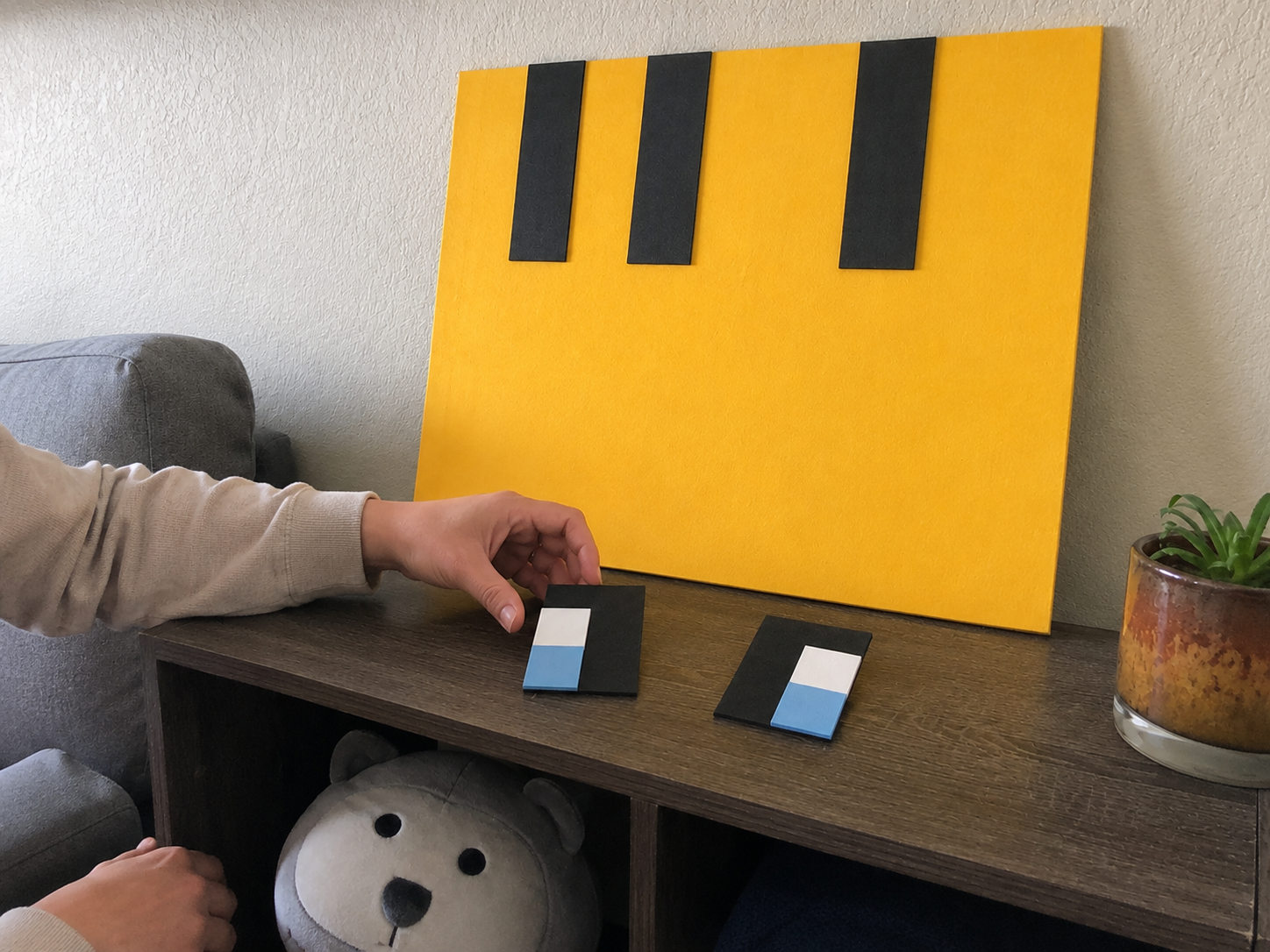 How to craft pixel eyes - Pixel Bee Wall Art: Minecraft-Inspired Decor DIY tutorial