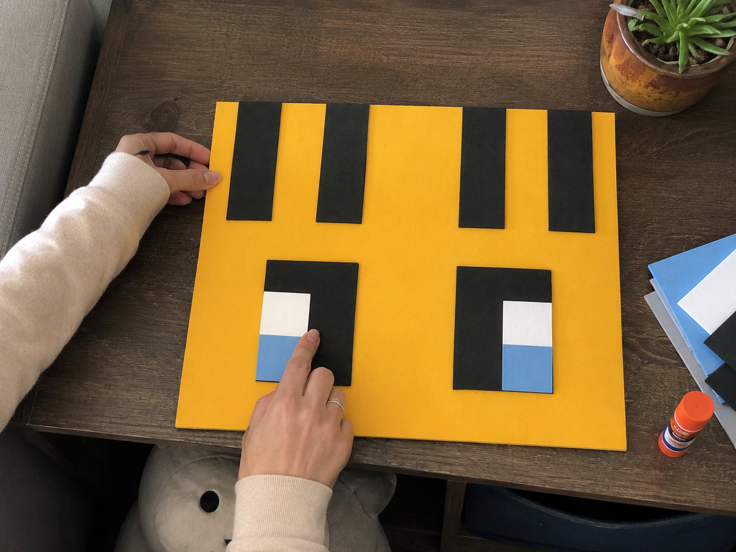 How to attach pixel eyes - Pixel Bee Wall Art: Minecraft-Inspired Decor DIY tutorial