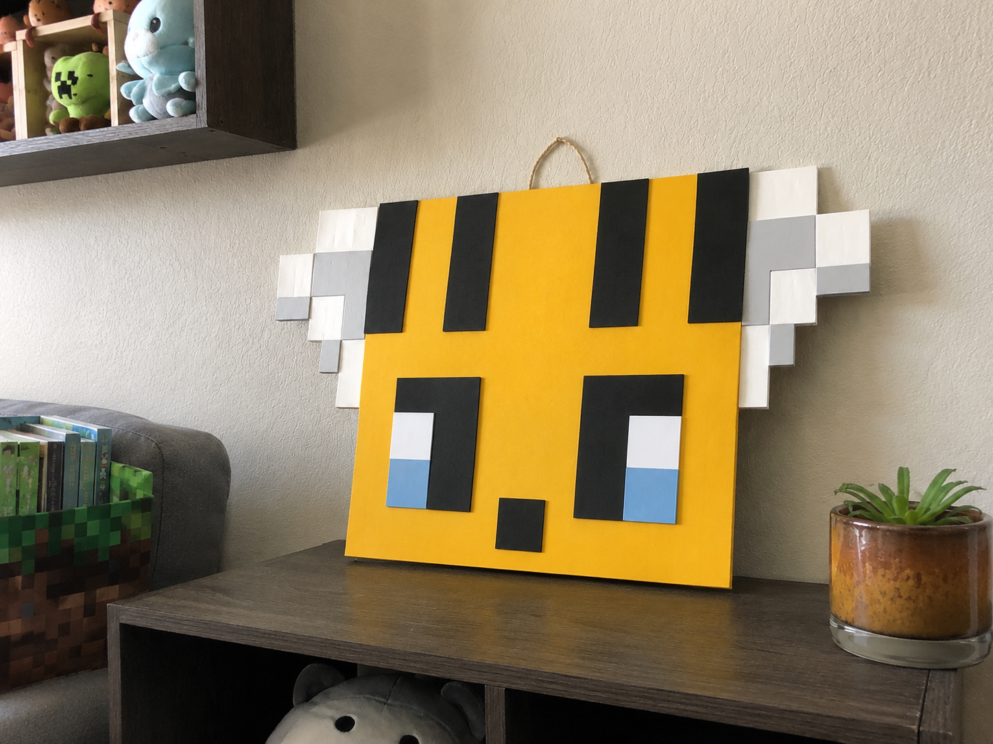How to add the jute hanger - Pixel Bee Wall Art: Minecraft-Inspired Decor DIY tutorial
