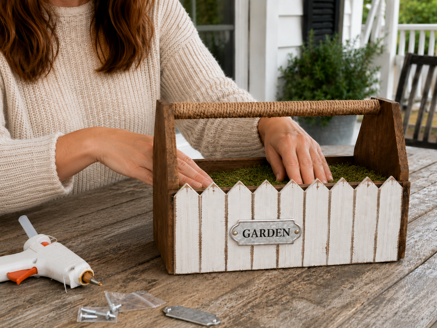 How to create moss interior base - Rustic Farmhouse Garden Tool Caddy DIY tutorial