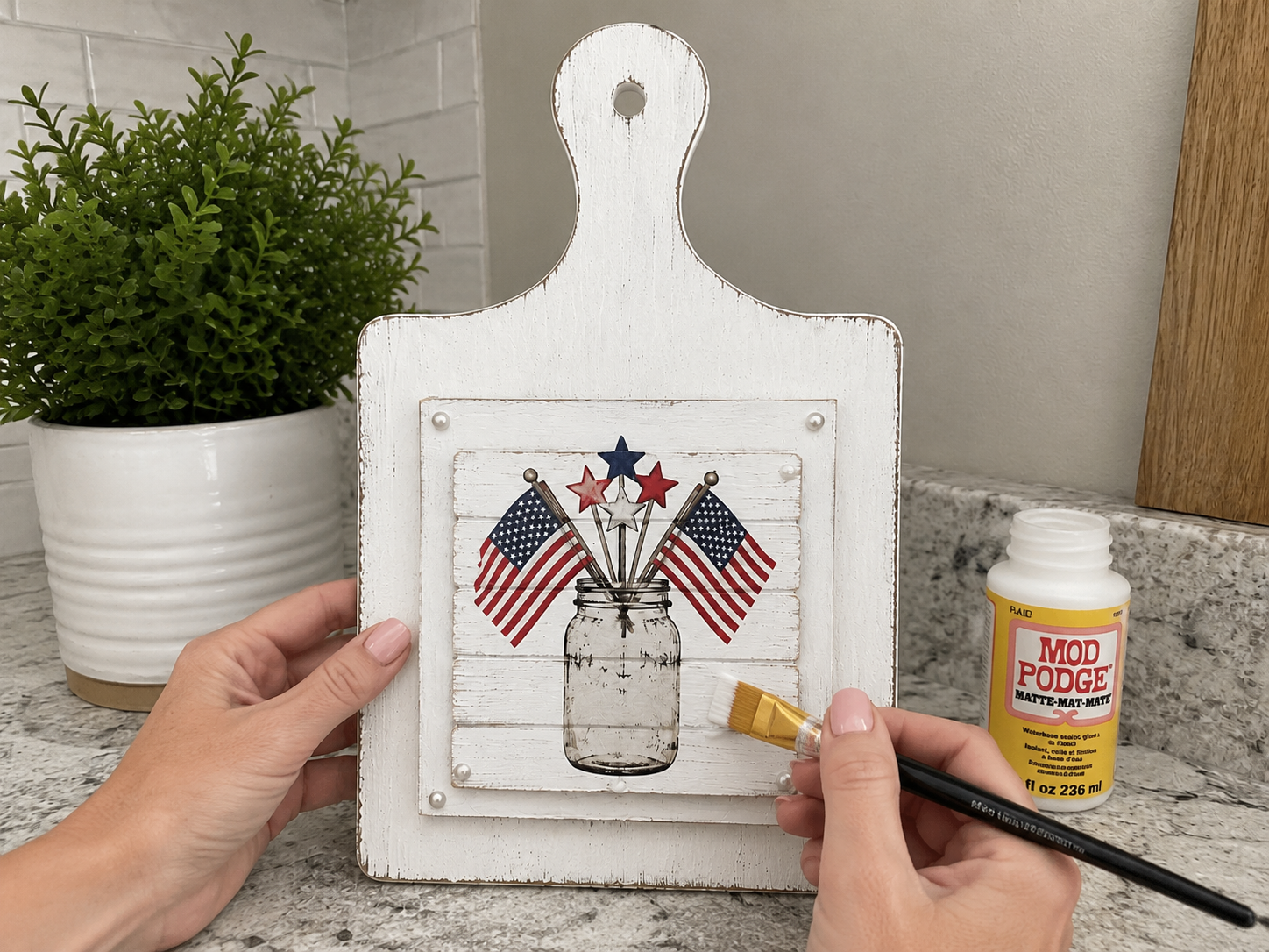 How to add mason jar design - Rustic Patriotic Cutting Board DIY tutorial