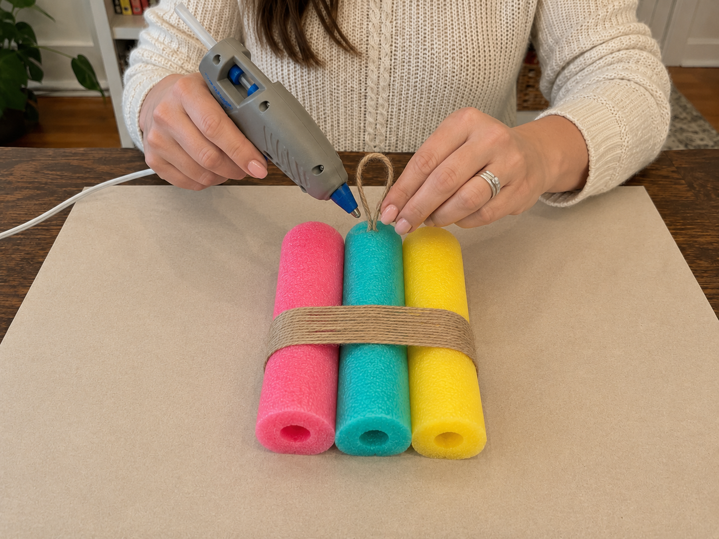 How to add hanging loop - DIY Summer Popsicle Wall Hanging: A Pool Noodle Craft! DIY tutorial