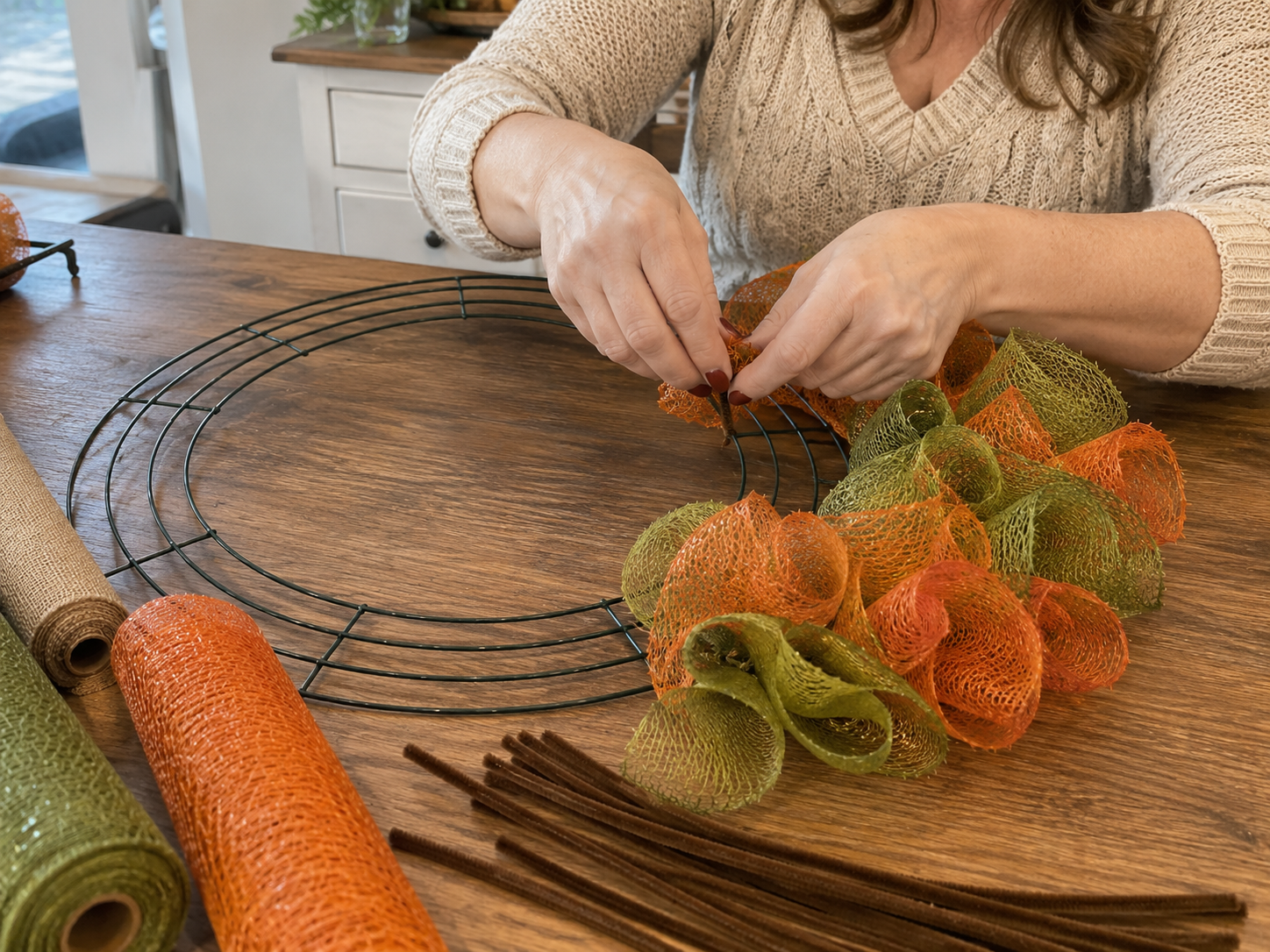 How to build the mesh base - Cozy Lighted Scarecrow Fall & Harvest Wreath DIY tutorial
