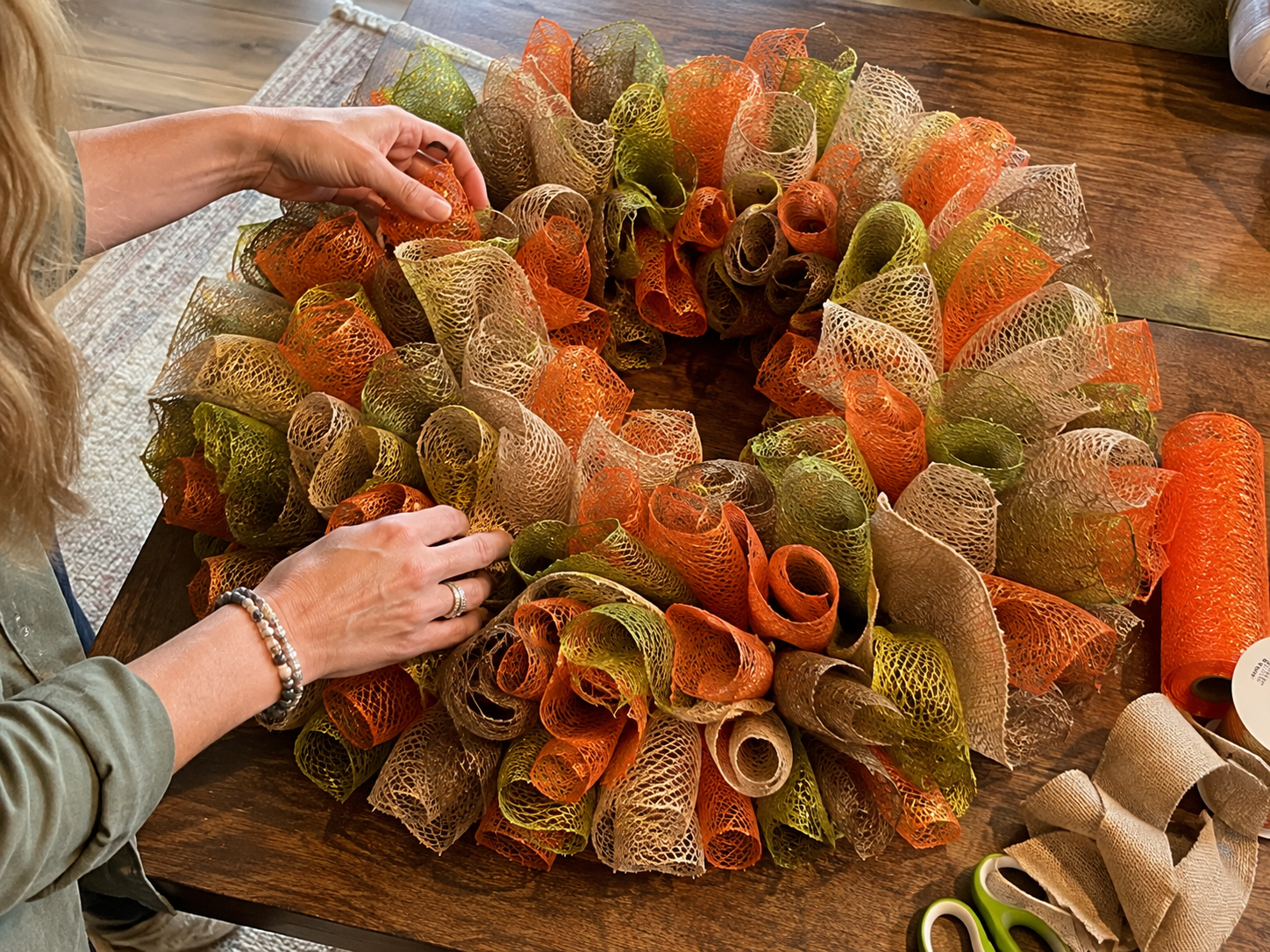 How to complete mesh fullness - Cozy Lighted Scarecrow Fall & Harvest Wreath DIY tutorial